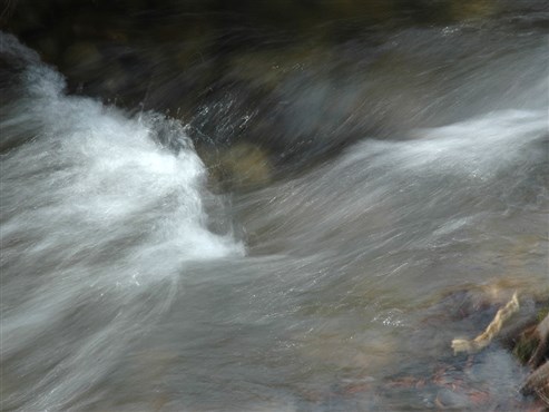 Bäche vereinen sich zu Flüssen und Strömen