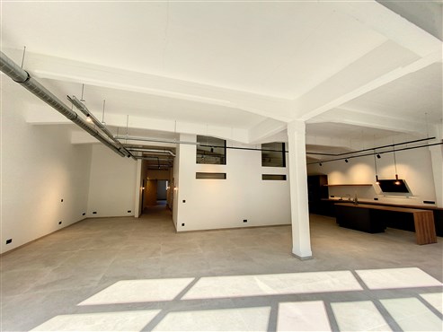 Stylisches Loft mit Terrasse und Tiefgarage in naturverbundener und historischer Region in Dolhain-Limbourg , Teilgemeinde eines der schönsten Dörfer der Wallonie.