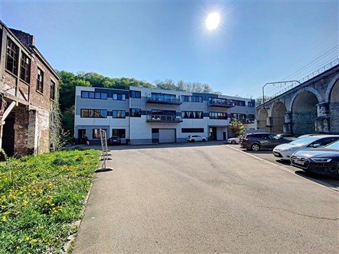 Stylisches Loft mit Terrasse und Tiefgarage in naturverbundener und historischer Region in Dolhain-Limbourg , Teilgemeinde eines der schönsten Dörfer der Wallonie.