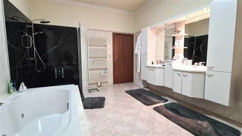 Haus mit 363m²  in Plombières Gemmenich