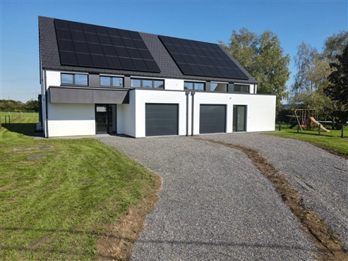 RABATT AKTION  VOM 10/10/23 bis 15/12/23  ( Rabatt entspricht 1 Jahr Hypothekenkredit*  ) Null-ENERGIE-Doppelhaushälfte ( A++ ) am Rande des Naturschutzgebietes „Hohes Venn“