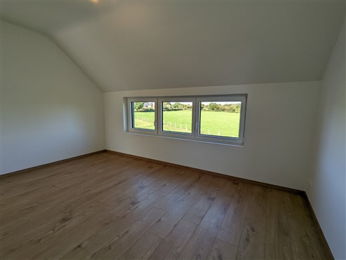  RABATT AKTION  VOM 10/10/23 bis 15/12/23  ( Rabatt entspricht 1 Jahr Hypothekenkredit*  ) Null-ENERGIE-Doppelhaushälfte ( A++ ) am Rande des Naturschutzgebietes „Hohes Venn“