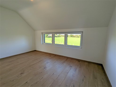  RABATT AKTION  VOM 10/10/23 bis 15/12/23  ( Rabatt entspricht 1 Jahr Hypothekenkredit*  ) Null-ENERGIE-Doppelhaushälfte ( A++ ) am Rande des Naturschutzgebietes „Hohes Venn“