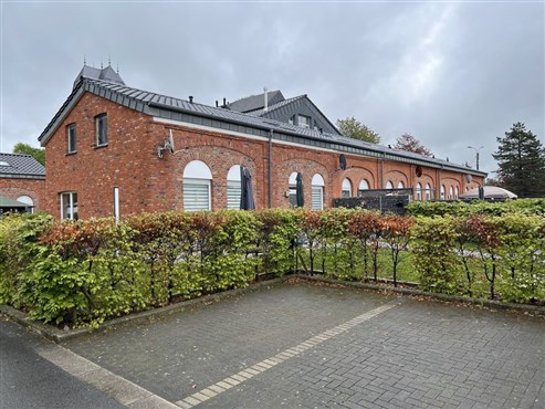 Lontzen - 16 Wohneinheiten mit anliegendem Hallengebäude