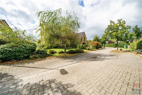 Stunning Villa for Sale in Eupen - Prestigious Residential Area