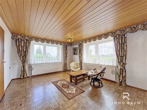 VERKAUFT: Vielseitiges Wohnhaus mit großer Gewerbefläche in Medell, Hochkreuz zu verkaufen – Ideal für Wohnen, Arbeiten und mehr