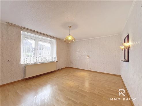 VERKAUFT: Vielseitiges Wohnhaus mit großer Gewerbefläche in Medell, Hochkreuz zu verkaufen – Ideal für Wohnen, Arbeiten und mehr