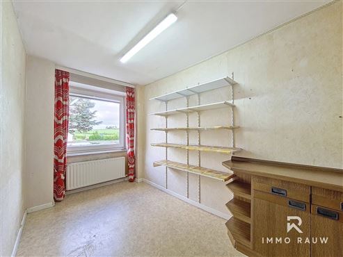 VERKAUFT: Vielseitiges Wohnhaus mit großer Gewerbefläche in Medell, Hochkreuz zu verkaufen – Ideal für Wohnen, Arbeiten und mehr
