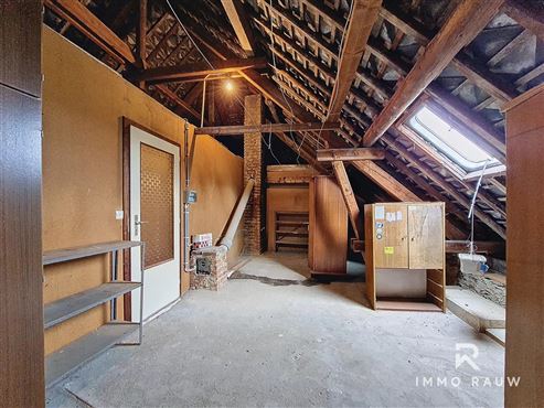 VERKAUFT: Vielseitiges Wohnhaus mit großer Gewerbefläche in Medell, Hochkreuz zu verkaufen – Ideal für Wohnen, Arbeiten und mehr