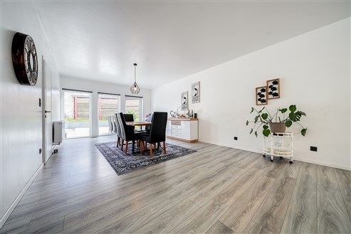 Charming three-fronted house in Kettenis