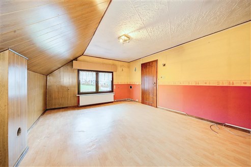 Maison individuelle dans un endroit calme avec un grand potentiel