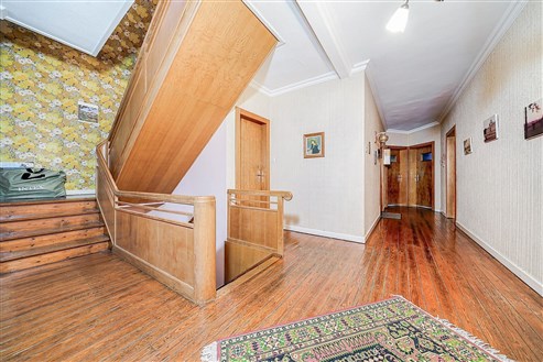 Versatile apartment building with large garden and potential in the center of Büllingen
