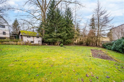 Versatile apartment building with large garden and potential in the center of Büllingen