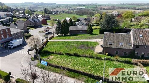 Die Residenz « Les Grains d'Orges »: Neubauwohnungen, die Komfort, Natur und modernes Wohnen vereinen und eine außergewöhnliche Lebensqualität im Herzen des Dorfes Homburg bieten.