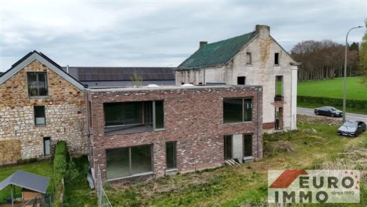 Ob als Mehrgenerationenhaus, geräumiges Komfortpaket oder exquisites Wohnen mit angrenzender Büro- oder Arbeitsfläche – Ihrer Kreativität sind keine Grenzen gesetzt. - 4730 Hauset, Belgien 
