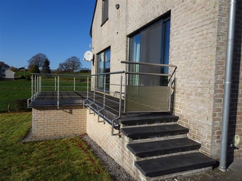 Ein doppelhaus in ruhiger Lage, nahe dem Zentrum von Bütgenbach zu verkaufen