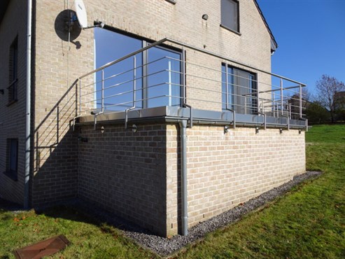 House with two apartments in a quiet location, close to the center of Bütgenbach