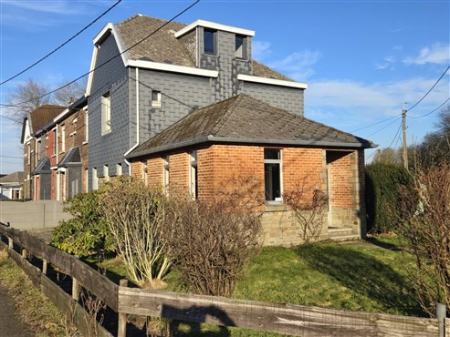 MAISON IDEALE POUR LES AMATEURS DE RENOVATION !