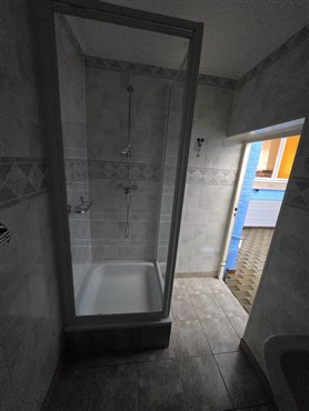 MAISON IDEALE POUR LES AMATEURS DE RENOVATION !