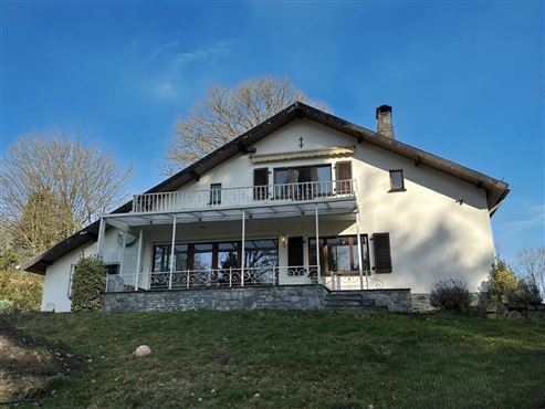 Naturnah & gut angebunden an der deutsch-belgischen Grenze! Freistehende Villa mit großem Grundstück und mit viel Gestaltungsspielraum