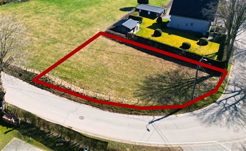 Kompaktes Baugrundstück in Berg, Gemeinde Bütgenbach zu verkaufen - 700m² nahe des Sees!
