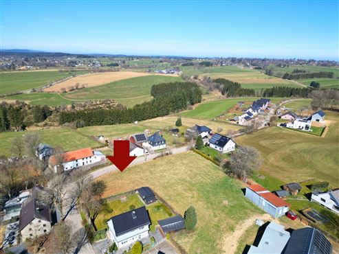 Kompaktes Baugrundstück in Berg, Gemeinde Bütgenbach zu verkaufen - 700m² nahe des Sees!