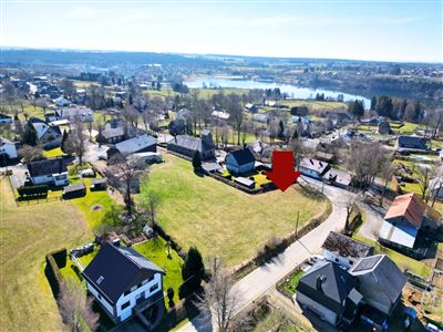 Kompaktes Baugrundstück in Berg, Gemeinde Bütgenbach zu verkaufen - 700m² nahe des Sees!