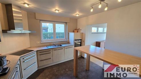 Familienfreundliches, großzügiges freistehendes EFH mit sonnigem Garten inkl. Außensauna und Studio im Keller:  perfekt für zwei Generationen oder Homeoffice!