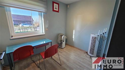 Familienfreundliches, großzügiges freistehendes EFH mit sonnigem Garten inkl. Außensauna und Studio im Keller:  perfekt für zwei Generationen oder Homeoffice!