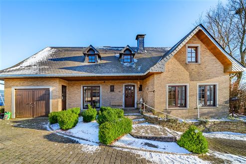 Geräumiges Familienhaus in Honsfeld – 5 Schlafzimmer, sonniger Garten & Garage