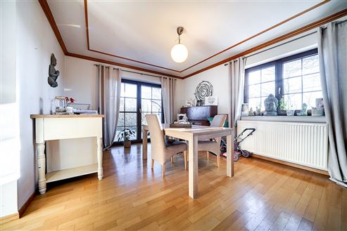 Geräumiges Familienhaus in Honsfeld – 5 Schlafzimmer, sonniger Garten & Garage