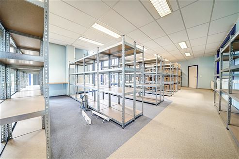 Industriehalle mit Bürofläche in Top-Lage