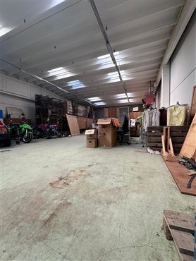 Industriehalle mit Bürofläche in Top-Lage