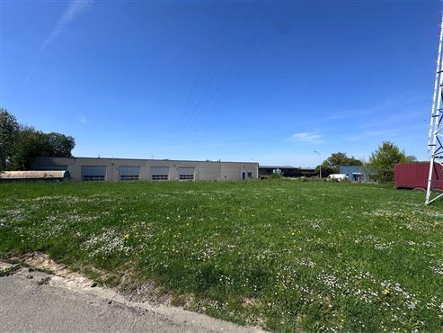 Industriehalle mit Bürofläche in Top-Lage
