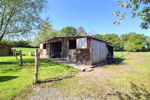 Villa mit 2 Pferdeboxen - MORESNET 
