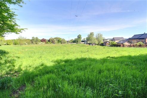 Villa mit 2 Pferdeboxen - MORESNET 
