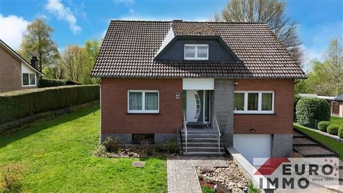 Top gepflegtes freistehendes EFH mit viel Raum & Komfort – naturnah gelegen und gut angebunden.