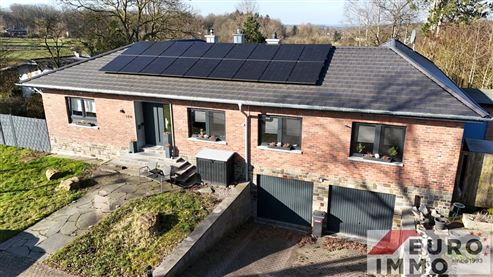 Das perfekte Zuhause für jede Lebensphase: Exklusiver Bungalow. stilvoll renoviert. mit großzügigem Platzangebot in idyllischer Grenz- und Waldrandlage