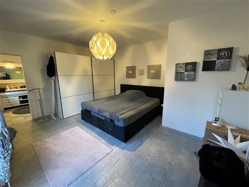 Das perfekte Zuhause für jede Lebensphase: Exklusiver Bungalow. stilvoll renoviert. mit großzügigem Platzangebot in idyllischer Grenz- und Waldrandlage
