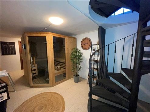 Das perfekte Zuhause für jede Lebensphase: Exklusiver Bungalow. stilvoll renoviert. mit großzügigem Platzangebot in idyllischer Grenz- und Waldrandlage