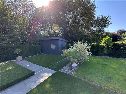 Zeitlos-moderne Villa mit exklusiver Ausstattung, Pool und vielseitigen Nutzungsmöglichkeiten – Traumlage im Dreiländereck D/B/NL