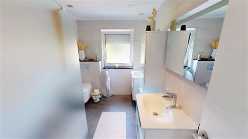 Zeitlos-moderne Villa mit exklusiver Ausstattung, Pool und vielseitigen Nutzungsmöglichkeiten – Traumlage im Dreiländereck D/B/NL