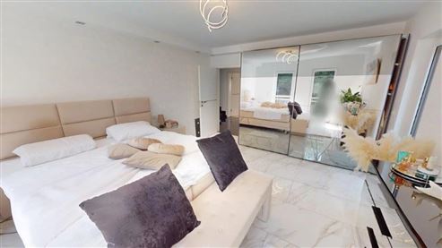 Zeitlos-moderne Villa mit exklusiver Ausstattung, Pool und vielseitigen Nutzungsmöglichkeiten – Traumlage im Dreiländereck D/B/NL