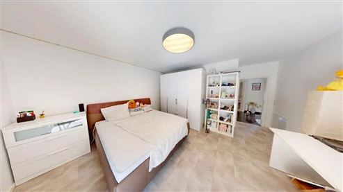 Zeitlos-moderne Villa mit exklusiver Ausstattung, Pool und vielseitigen Nutzungsmöglichkeiten – Traumlage im Dreiländereck D/B/NL