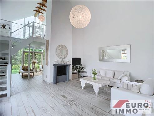 Grenzenloses Wohnvergnügen – Stilvolle Villa in traumhafter Waldrandlage und Grenznähe