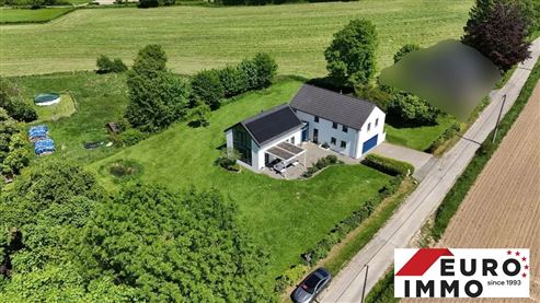 Grenzenloses Wohnvergnügen – Stilvolle Villa in traumhafter Waldrandlage und Grenznähe