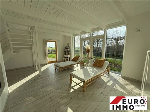 Grenzenloses Wohnvergnügen – Stilvolle Villa in traumhafter Waldrandlage und Grenznähe