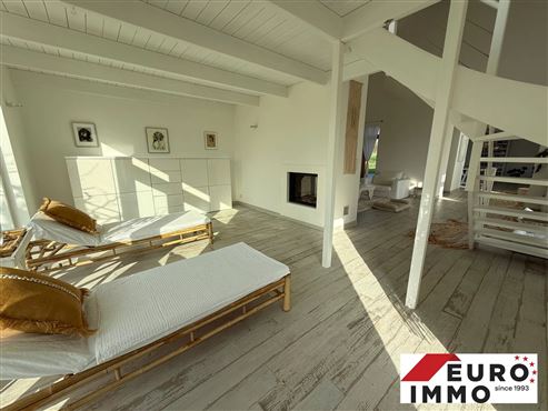 Grenzenloses Wohnvergnügen – Stilvolle Villa in traumhafter Waldrandlage und Grenznähe