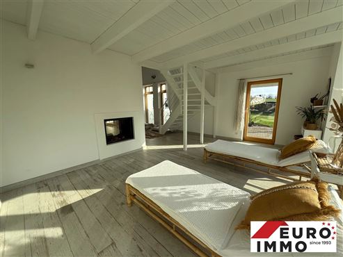 Grenzenloses Wohnvergnügen – Stilvolle Villa in traumhafter Waldrandlage und Grenznähe