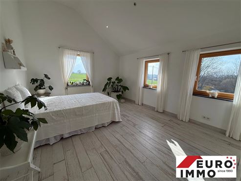 Grenzenloses Wohnvergnügen – Stilvolle Villa in traumhafter Waldrandlage und Grenznähe